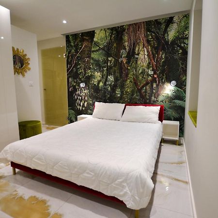 Lion'S Den Deluxe Studio Apartment Budapest Exterior photo